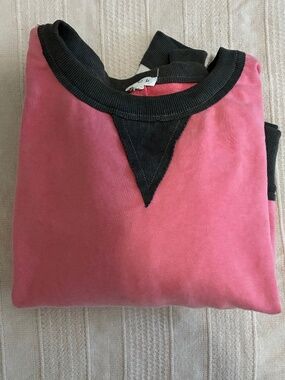 Pol - Women’s Sweatshirt